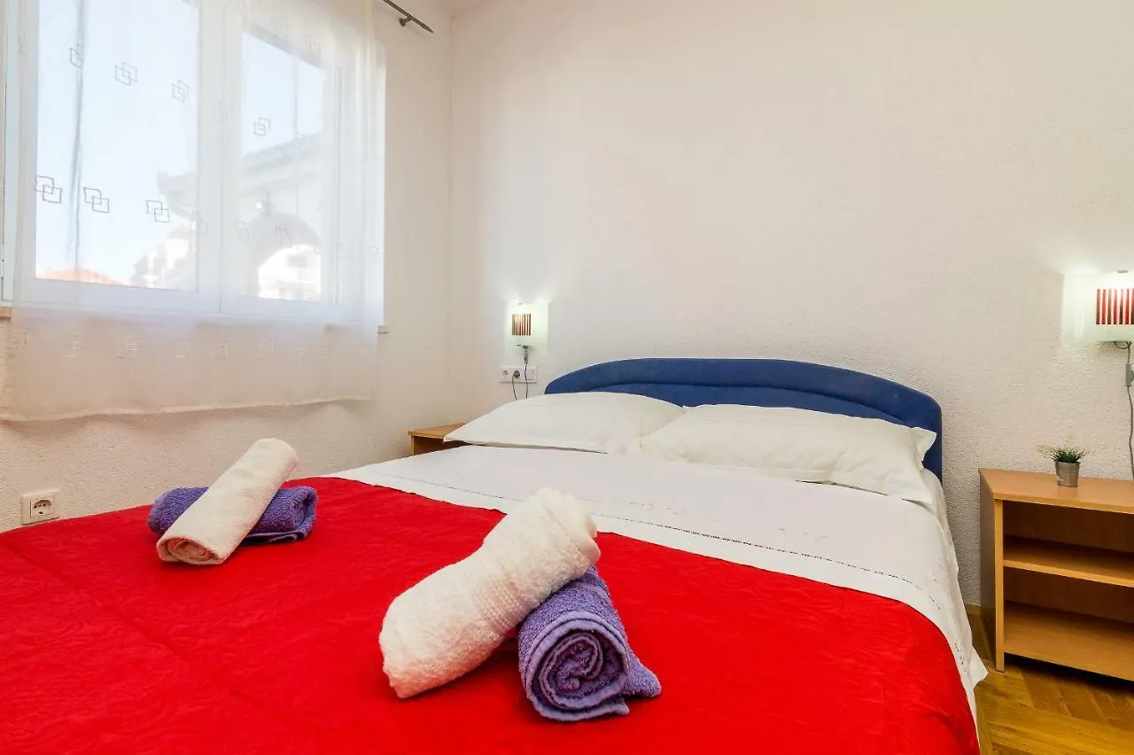 Apartment Dominik Trogir 0*,  Croatia